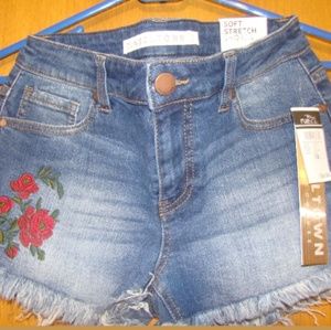 RUE21 New Soft Stretch Shortie Shorts Size 7/7